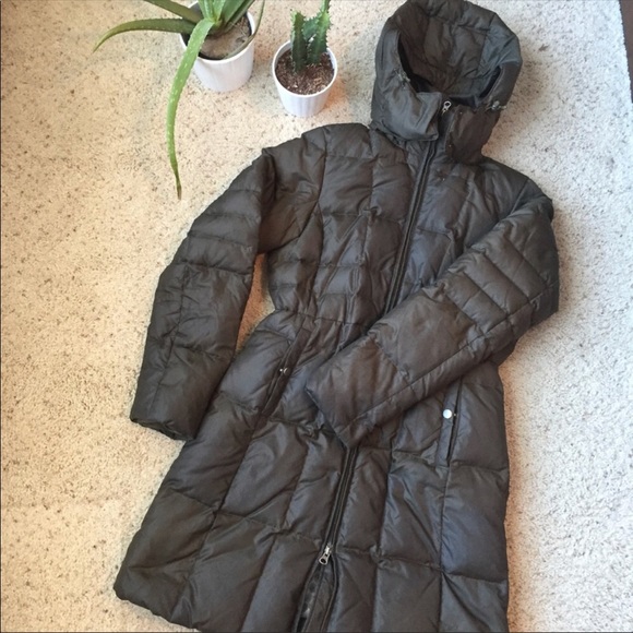 Eddie Bauer Jackets & Blazers - Eddie Bauer Goose Down Parka. Olive Green. Sz. Sm